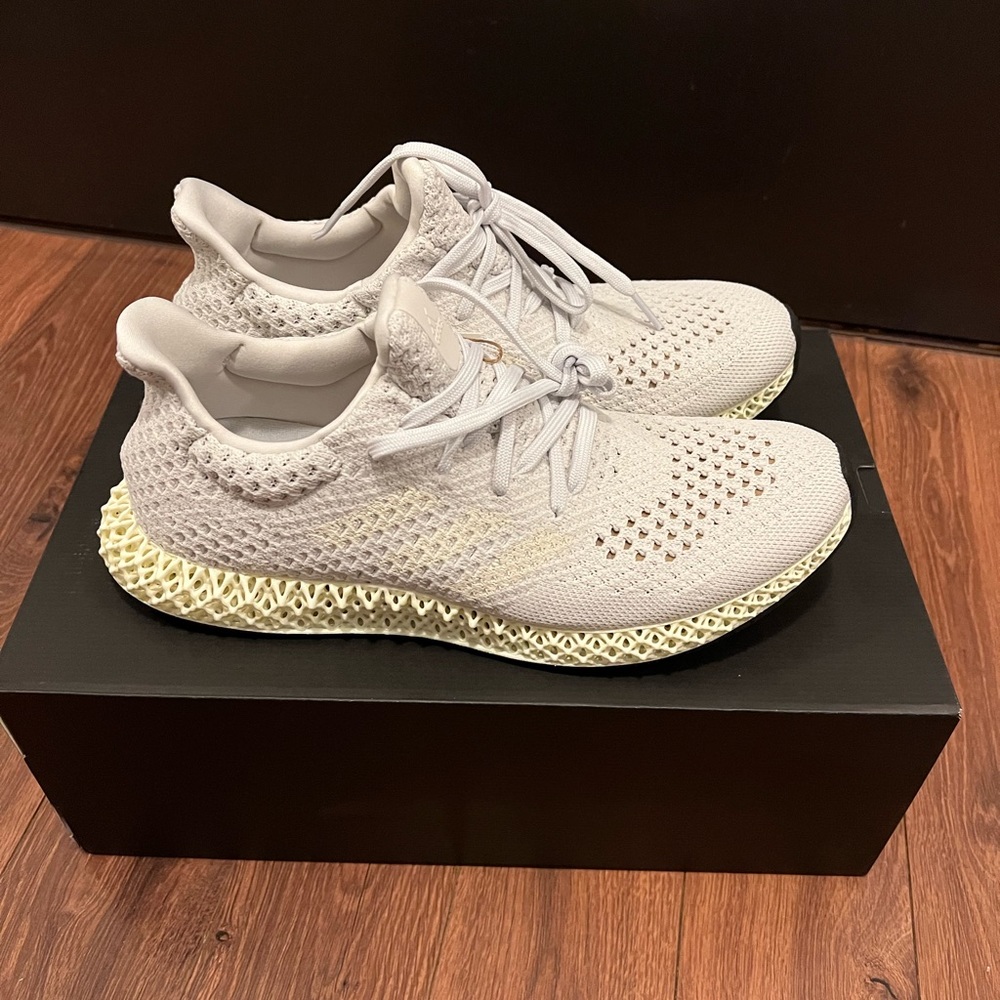 Adidas futurcraft 4d US9 cream